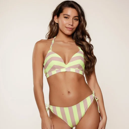 7711 Triangel voorgevormd bikini set